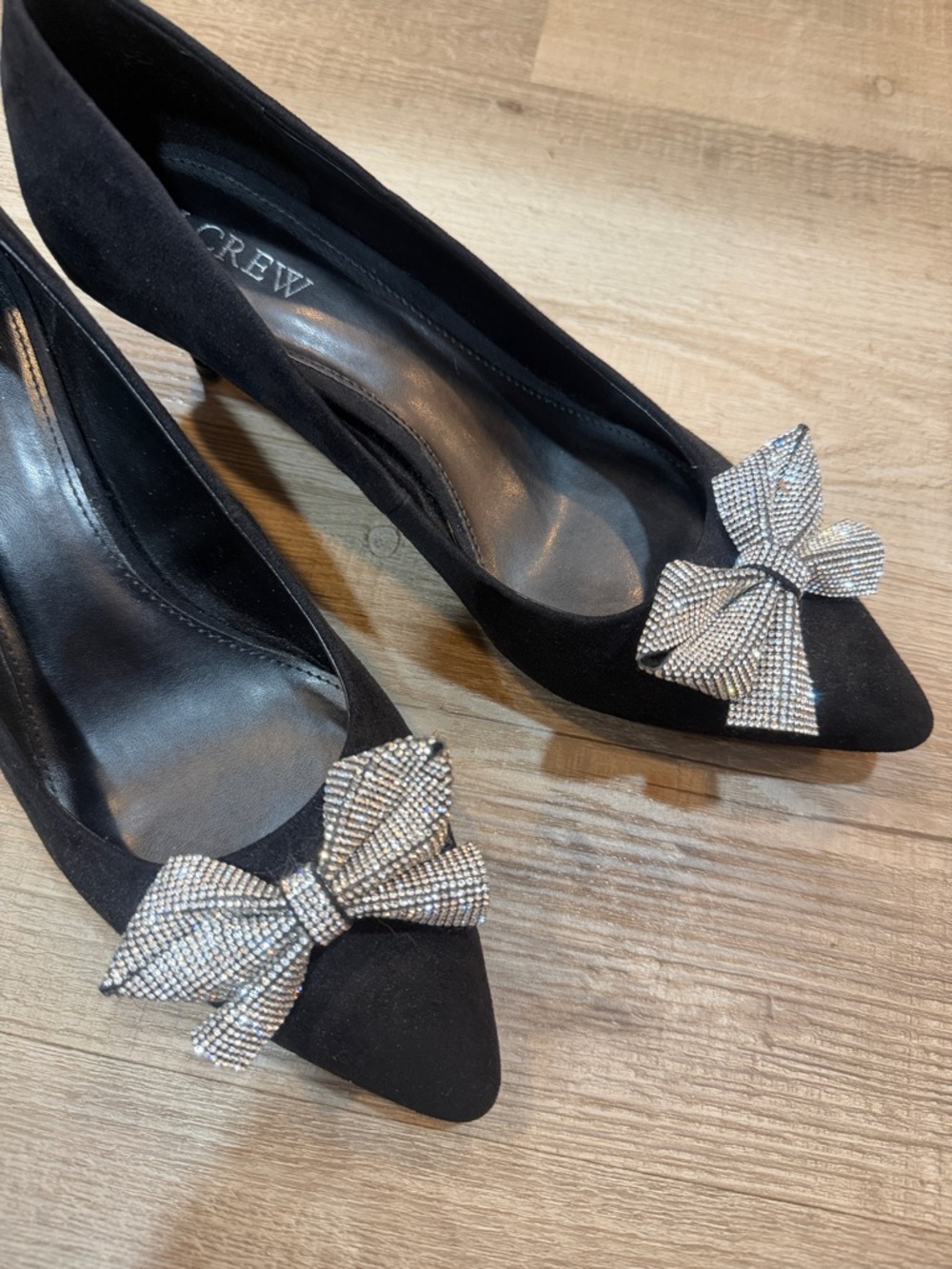 J. Crew Factory Black Suede Pointed Rhinestone Bow Low Pumps, Size 8 - Picture 2 of 7